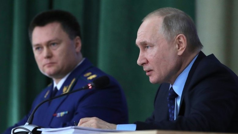 Putin afirma que situação está sob controle na Rússia