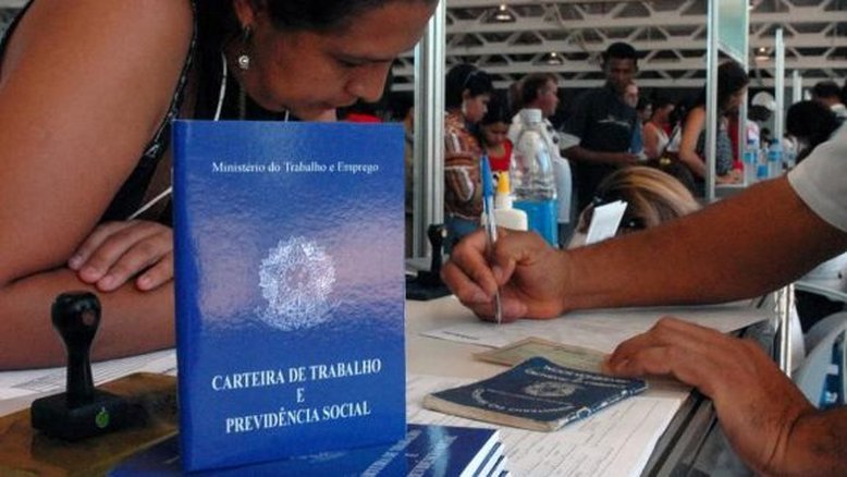 Governo permite recontratação de demitidos antes de 90 dias durante pandemia