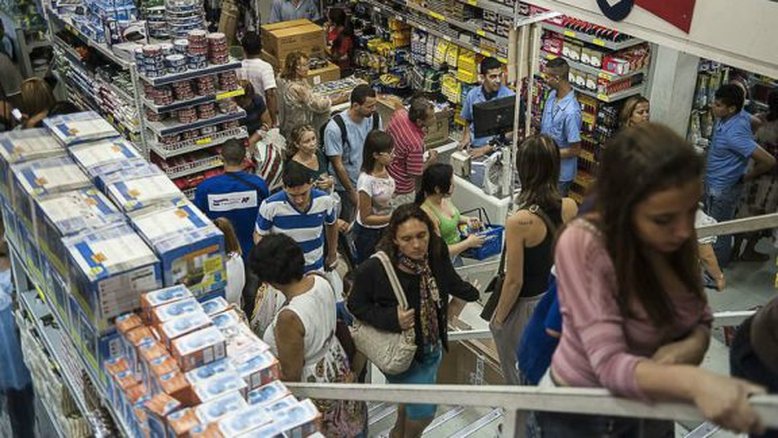 CNC: Confiança do comércio cai 28,6%% em junho ante maio, maior queda da série