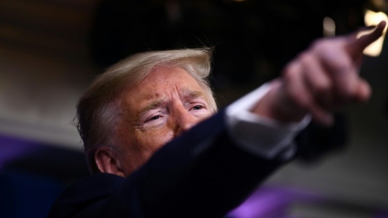 Trump pede proteção a americanos de origem asiática contra estigmatização por coronavírus