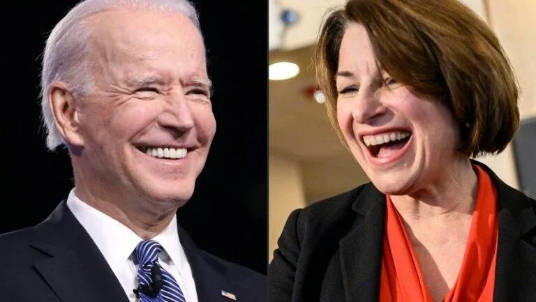 Klobuchar abrirá mão de carreira democrata na Casa Branca e apoiará Biden