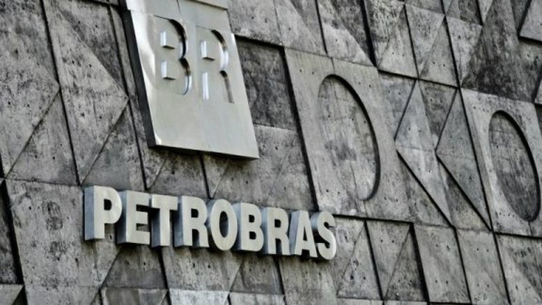 Ações da Petrobras despencam após ação de Bolsonaro