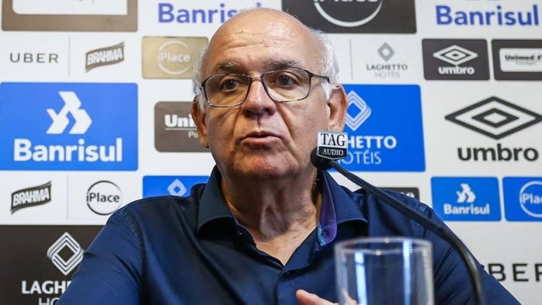 Romildo Bolzan, presidente do Grêmio, testa positivo para o novo coronavírus
