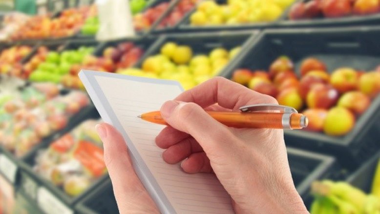 Média de preços de cesta das famílias sobe 33% em 12 meses, diz FecomercioSP