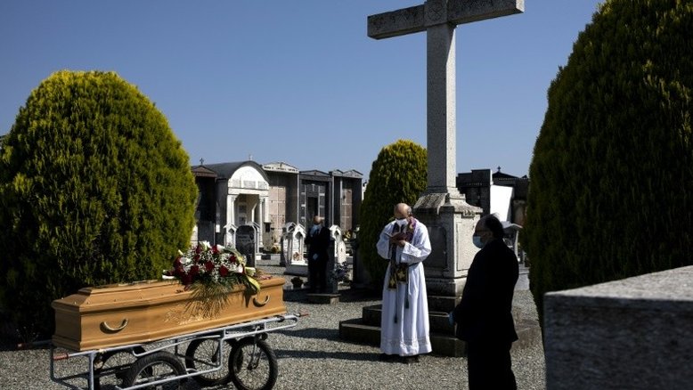 Mundo tem mais de 204.000 mortos por COVID-19 até as 16h de Brasília