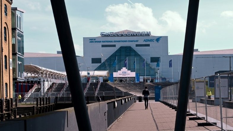 Coronavírus custa 2,4 bilhões de libras ao dia para o Reino Unido (estudo)