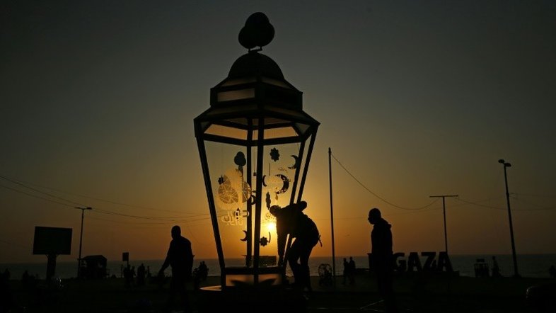 Coronavírus obriga muçulmanos a celebrar um Ramadã em recolhimento