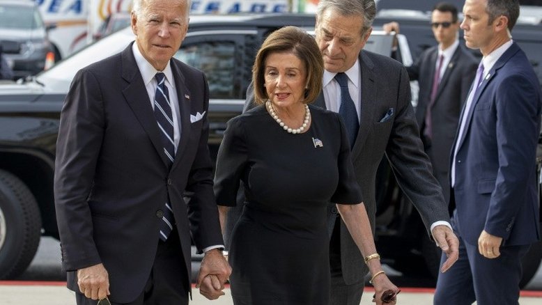Presidente da Câmara de Representantes anuncia apoio a Biden