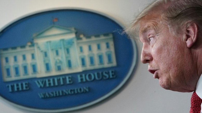 Trump dice que quiere avanzar para "reabrir" Estados Unidos