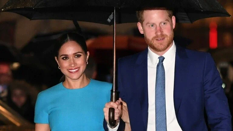 Harry e Meghan assinam contrato com agência para dar palestras