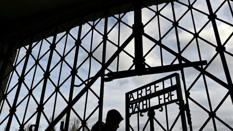 A dolorosa memória de um campo nazista transformado em moradia após a guerra