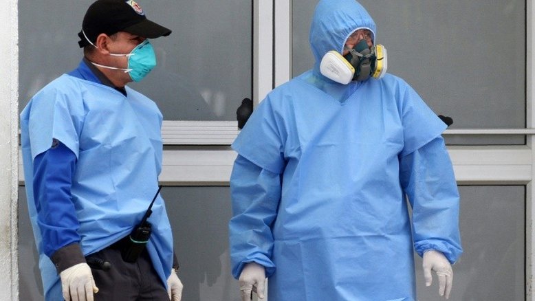Corpo médico debilitado se prepara para o pior da pandemia em Guayaquil