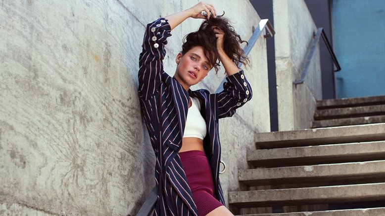 Bruna Linzmeyer mostra alguns dos cabelos que já teve ao longo da carreira