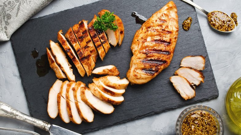 Afinal, quantas calorias tem um peito de frango?