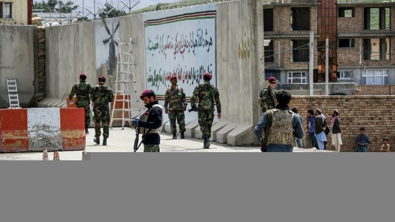 Atentado suicida mata 3 pessoas em Cabul