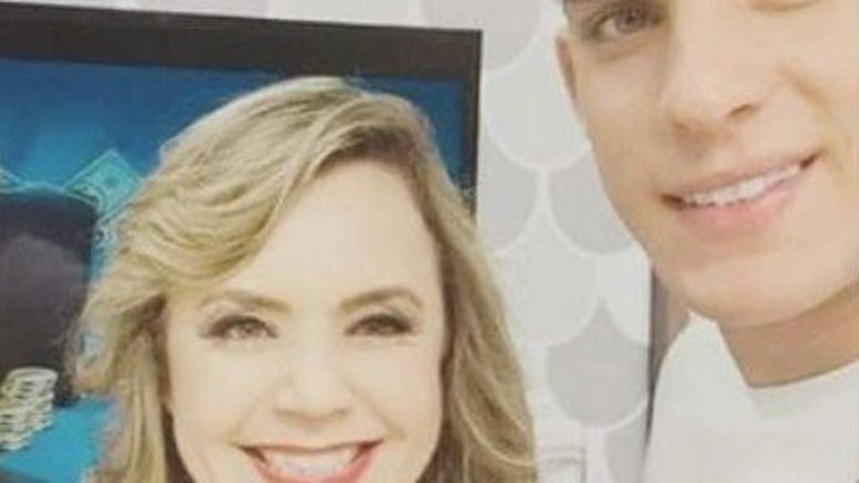 Tiago Ramos, namorado da mãe de Neymar, já pediu apresentadora Flor em namoro
