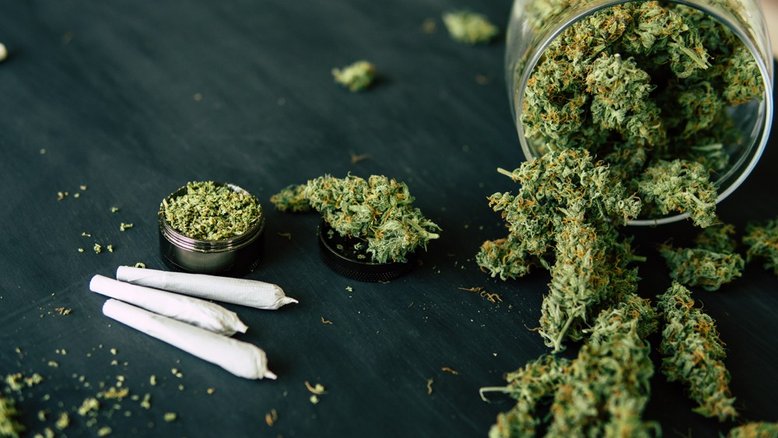 Fumar maconha pode causar câncer de pulmão?