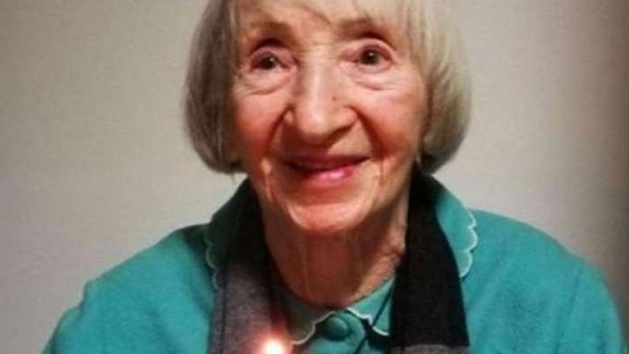Aos 102 anos, italiana comemora cura do coronavírus e vira exemplo de superação