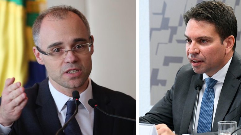 Bolsonaro nomeia André Mendonça para a Justiça e Ramagem para a PF
