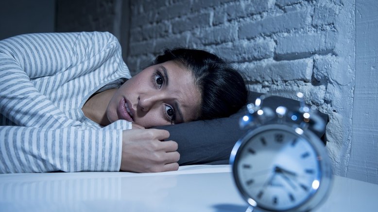 Insônia, apneia e bruxismo: Saiba como combater distúrbios do sono