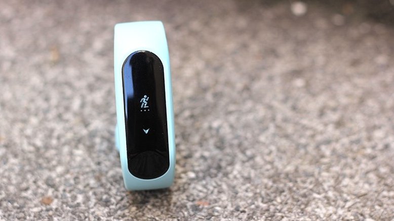 Testamos: Pulseira fitness TomTom touch