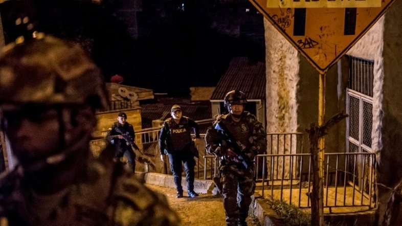 Quatro guerrilheiros do ELN morrem em bombardeio militar na Colômbia