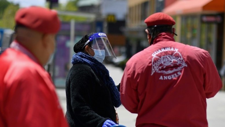 Justiceiros que patrulham Nova York se adaptam durante quarentena