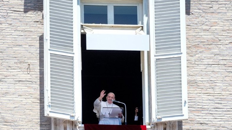 Papa retoma bênção do Angelus diante dos fiéis e manifesta preocupação com indígenas da Amazônia