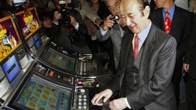 Stanley Ho, rei dos cassinos de Macau, morre aos 98 anos