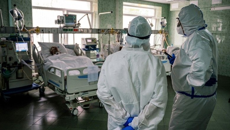 Trabalhadores de saúde em Moscou resistem ao otimismo