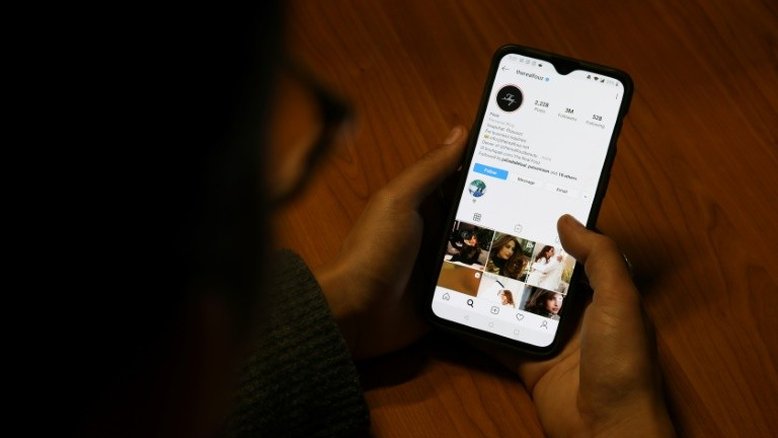 Cruz Vermelha apela a 'influenciadores' para combater a 'infodemia'