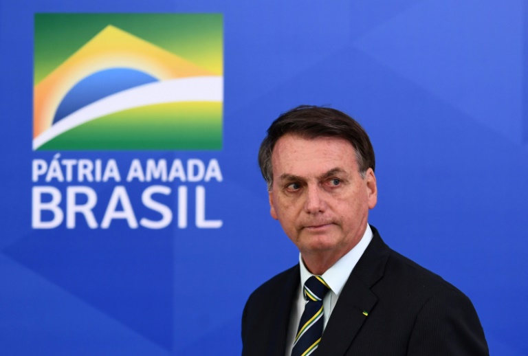 Bolsonaro veta R$ 8,6 bi de fundo extinto para combate a coronavírus
