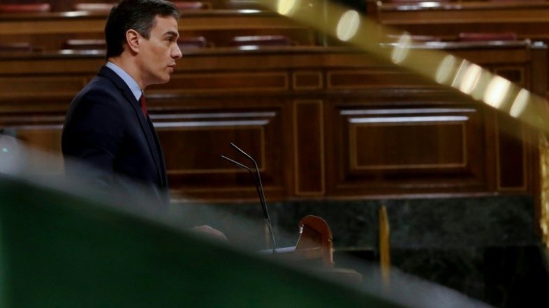 Sánchez pede união aos espanhóis para prorrogar estado de alarme
