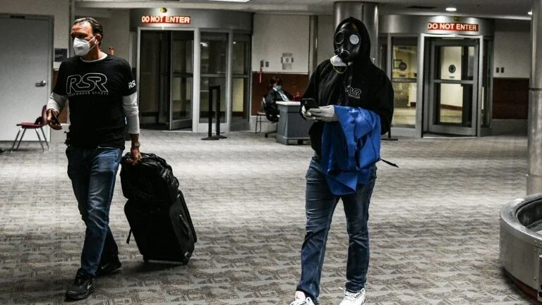 Escâner em aeroporto para detectar COVID-19 é ineficaz, diz agência americana