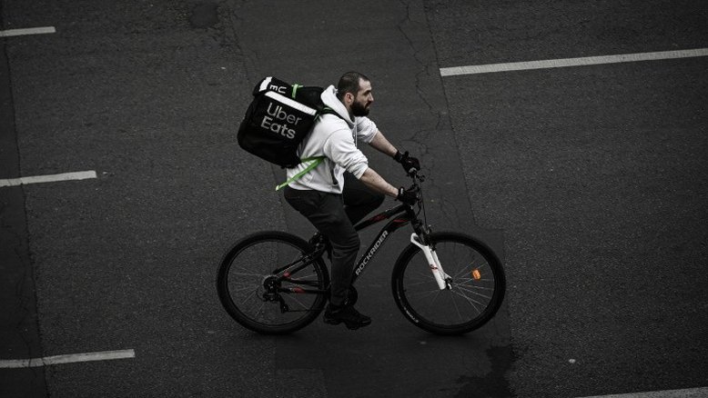 Uber Eats se retira de sete mercados incluindo Uruguai e Honduras