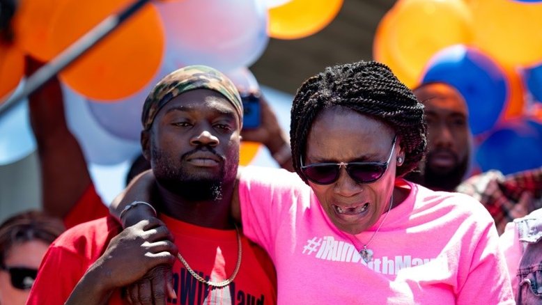 Autoridades americanas prometem justiça após assassinato de jovem negro na Geórgia