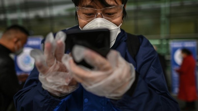 Na China, aplicativos de rastreamento do coronavírus estão em toda parte