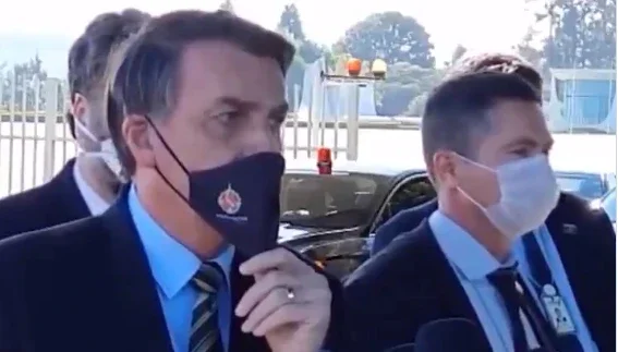 Bolsonaro sobre atraso dados da Covid-19: 