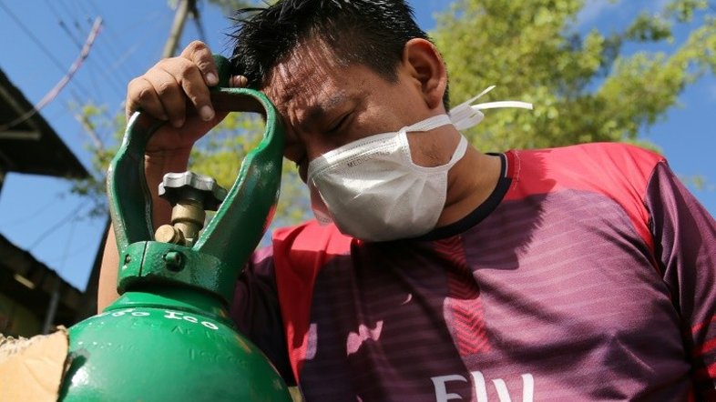 'Pulmão do mundo fica sem oxigênio', diz médico na Amazônia peruana