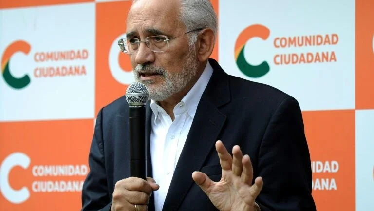 Ex-presidente boliviano propõe acordo para convocar eleições na Bolívia
