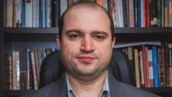Demitido por Regina Duarte, Dante Mantovani é renomeado para a presidência da Funarte