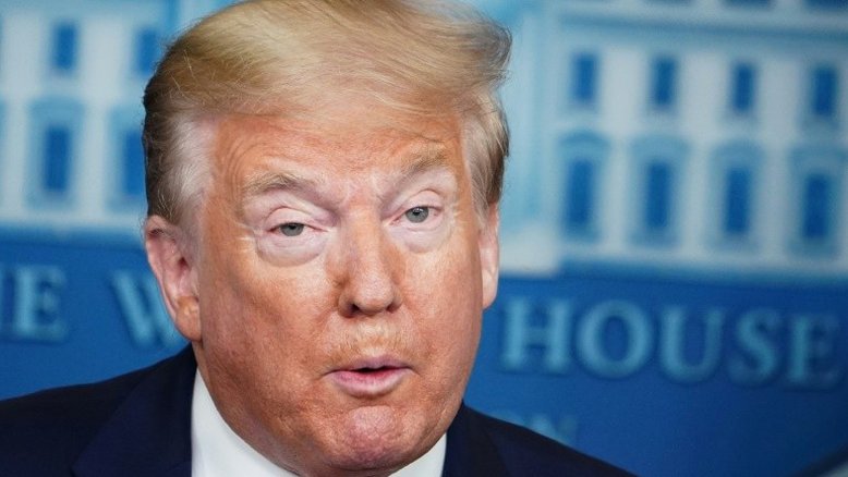 Trump exige que governadores permitam a reabertura de locais de culto 'agora'