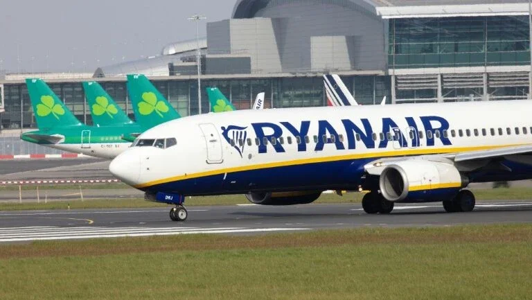 Ryanair cortará até 3.000 postos de trabalho para 