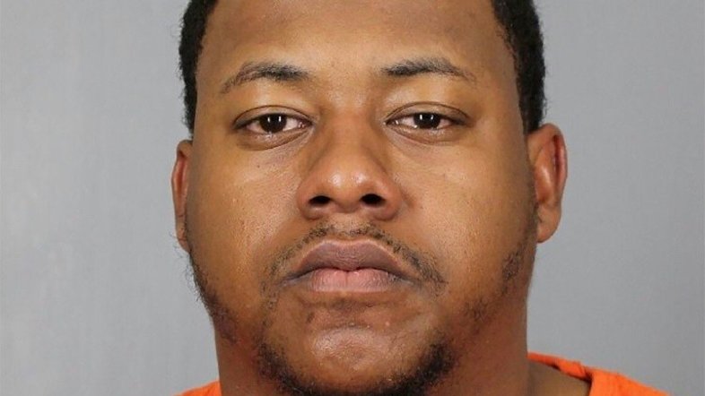 Cliente atira em cozinheiro de restaurante dos EUA após discussão por máscara