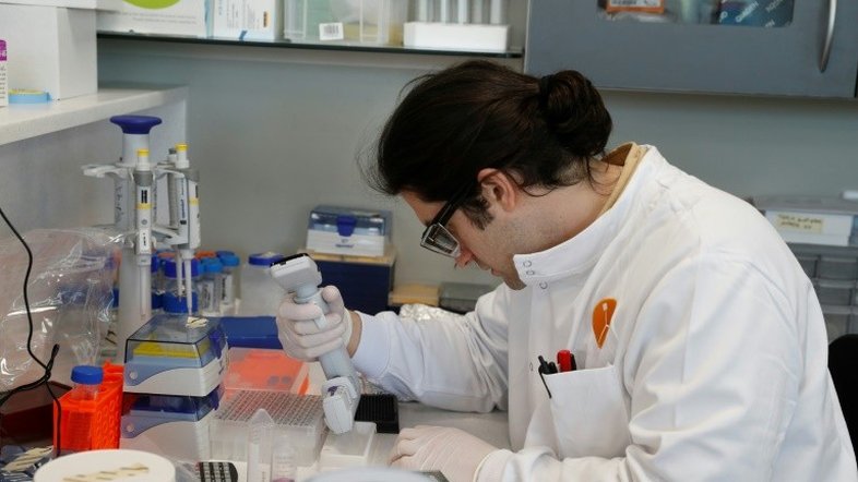 Anvisa autoriza inclusão de mais 5 mil voluntários em estudo da vacina de Oxford