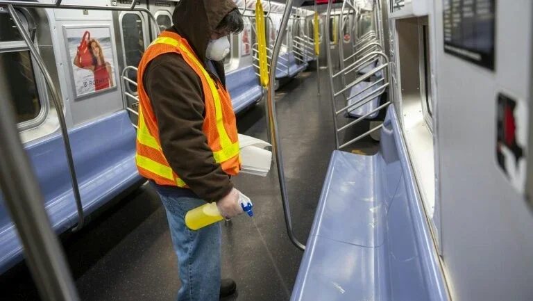 Metrô de Nova York fechado na madrugada: o sintoma de uma cidade doente