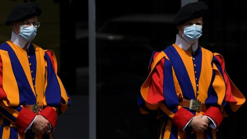 Finanças do Vaticano ficam no vermelho pelo coronavírus