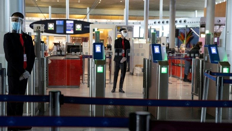 França impõe quarentena a viajantes da Espanha em reciprocidade