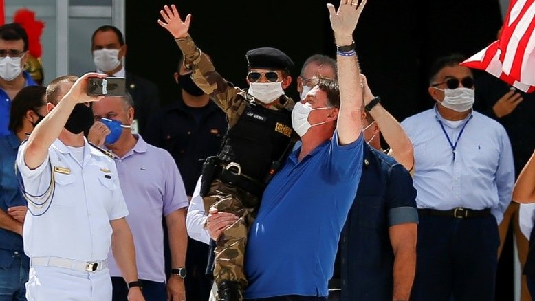Bolsonaro aposta alto em remédio 'de direita' contra o coronavírus