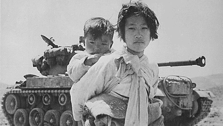 Coreia do Sul e EUA se comprometem a defender a paz, 70 anos após Guerra da Coreia
